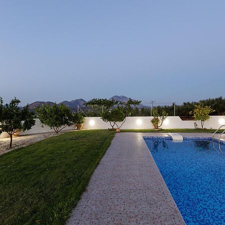 Marina Villa, A Nature Inspiring Retreat Πέραμα Εξωτερικό φωτογραφία